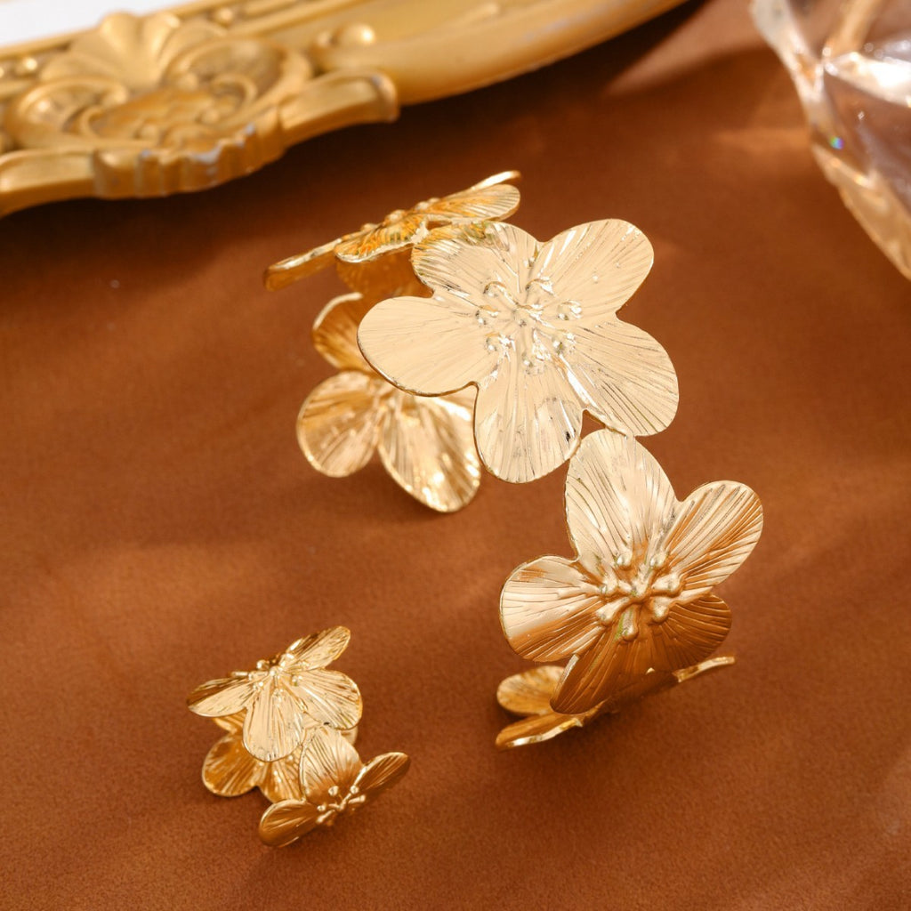 Golden Flower Bracelet And Ring Set
